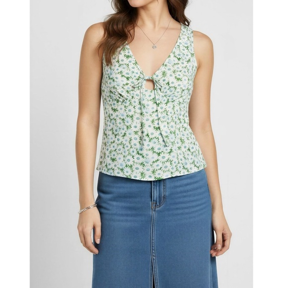 REFORMATION Miri Top, Daisy Meadow Print, 4 (US) - Picture 2 of 13
